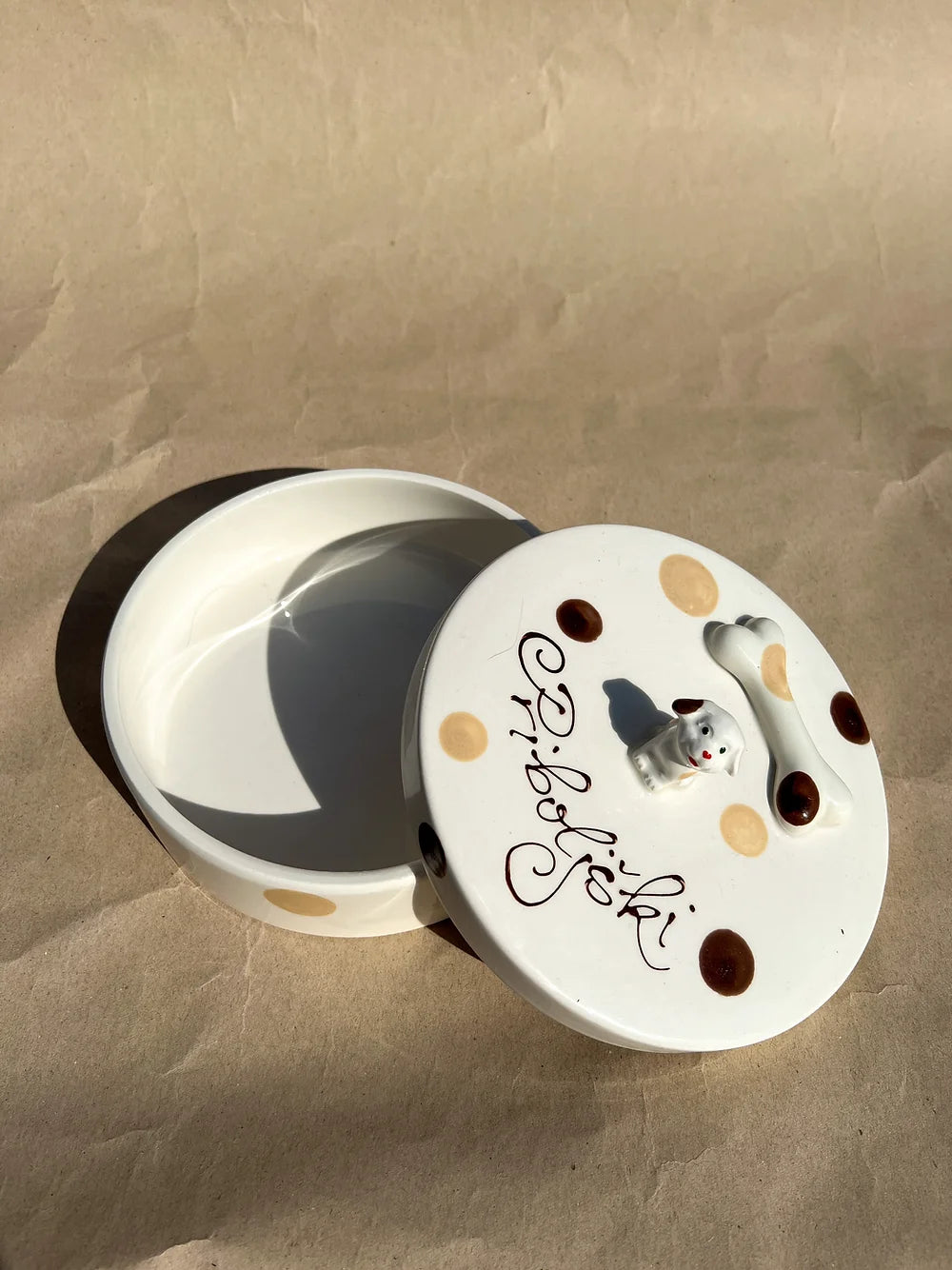 Treats Jar Scooby - Brown Dots - "Priboljški" (Volume: 400ml)